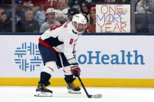 Capitals icon Alex Ovechkin re-signs on one-year deal