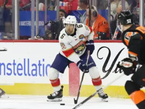 Devils Sign Forward White | RELEASE