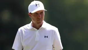 Scottie Scheffler begins chase for a FedEx Cup title as postseason starts in sweltering Memphis